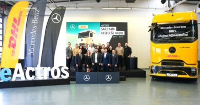 Mercedes-Benz Türk’ten DHL Supply Chain Türkiye’ye 3 Adet Mercedes-Benz eActros 600 Teslimatı 
