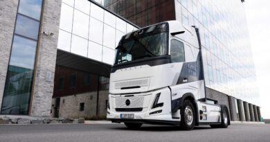 Volvo Trucks, 100. Yılını Özel Seri FH ve FH16 Modelleriyle Kutluyor